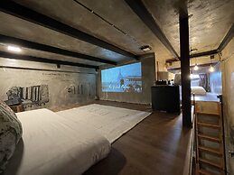 Central Old Town Cottage