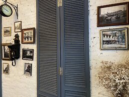 Central Old Town Cottage