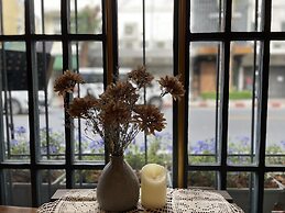 Central Old Town Cottage