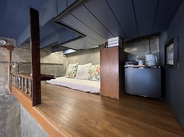 Central Old Town Cottage