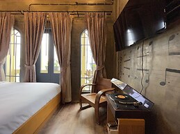 Central Old Town Cottage