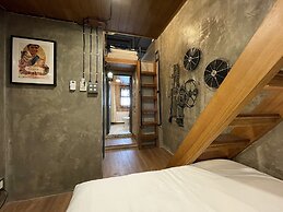 Central Old Town Cottage