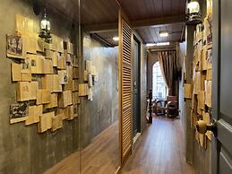 Central Old Town Cottage