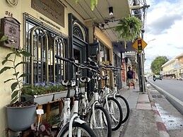 Central Old Town Cottage