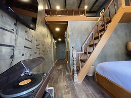 Central Old Town Cottage