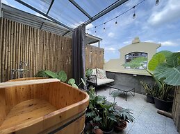 Central Old Town Cottage