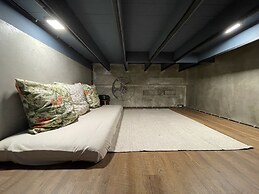 Central Old Town Cottage