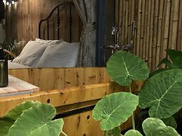 Central Old Town Cottage