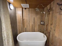 Central Old Town Cottage