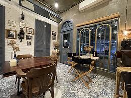 Central Old Town Cottage