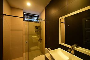 Karta Riverview Apartment