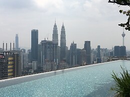 Expressionz Professional Suites by KL101