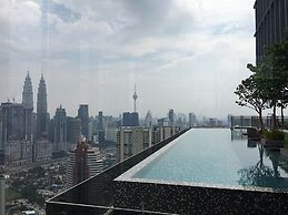 Expressionz Professional Suites by KL101