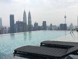 Expressionz Professional Suites by KL101