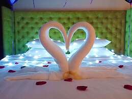 Expressionz Professional Suites by KL101