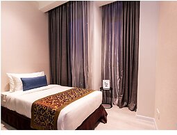 Expressionz Professional Suites by KL101