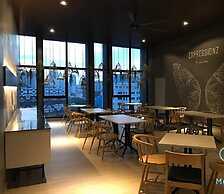 Expressionz Professional Suites by KL101