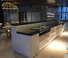 Expressionz Professional Suites by KL101