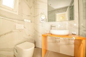 Ekati Mare Lifestyle Resort