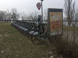 Cozy water front Montreal