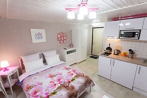 LeoHotels on 4th Sovetskaya,8