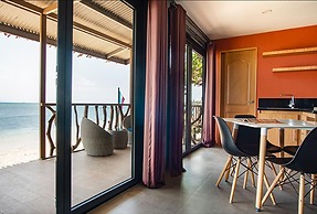 Crusoe Cabins Casobe