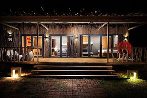 Crusoe Cabins Casobe