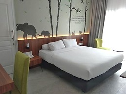 Front One Resort Magelang