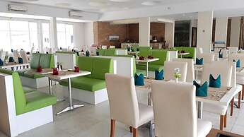 Front One Resort Magelang