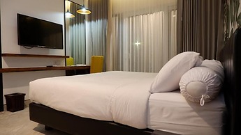 Front One Resort Magelang