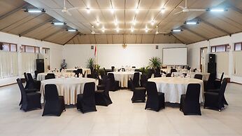 Front One Resort Magelang