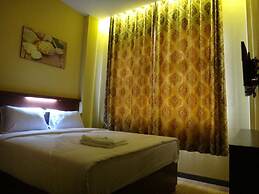 Front One Inn Malang