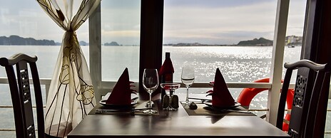 Renea Cruises Halong