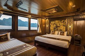 Renea Cruises Halong