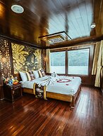 Renea Cruises Halong