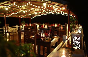 Renea Cruises Halong