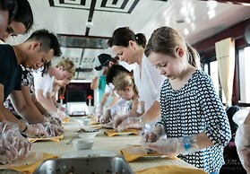 Renea Cruises Halong