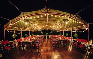 Renea Cruises Halong