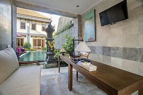 Hartaning House by Pramana Villas
