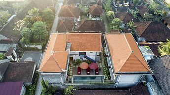 Hartaning House by Pramana Villas