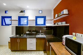 Hartaning House by Pramana Villas