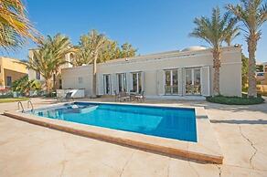 Chic 4-Bedroom White Villa for Rent in El Gouna Egypt