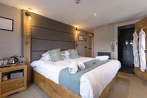 The World Famous Tan Hill Inn