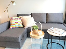 Pride Docklands Waterfront Apartment City View