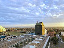 Fawkner Apartment Bay-view LX