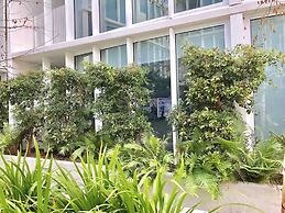 Brand New Stunning Home with Garden