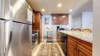 Horizons 4 165 Updated Condo, Walk to Town, On Shuttle Route to Lodges