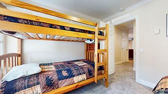 Horizons 4 165 Updated Condo, Walk to Town, On Shuttle Route to Lodges