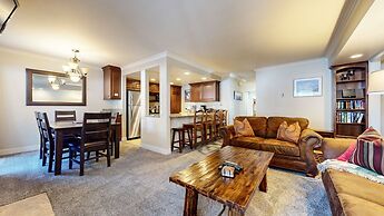 Horizons 4 165 Updated Condo, Walk to Town, On Shuttle Route to Lodges