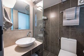 Fabulous Sea View Apartment